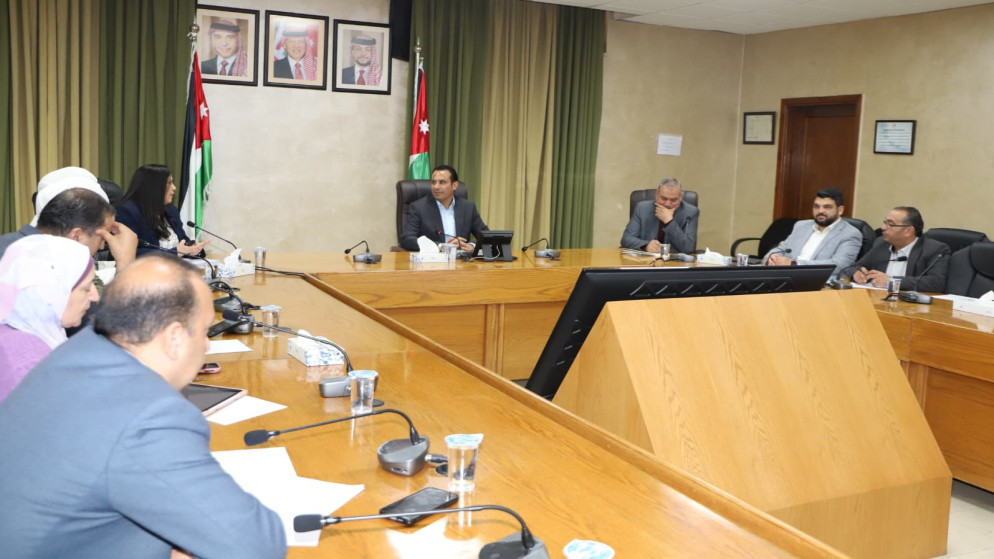 التربية والتعليم تؤكد توفير بيئة صحية بالمدارس