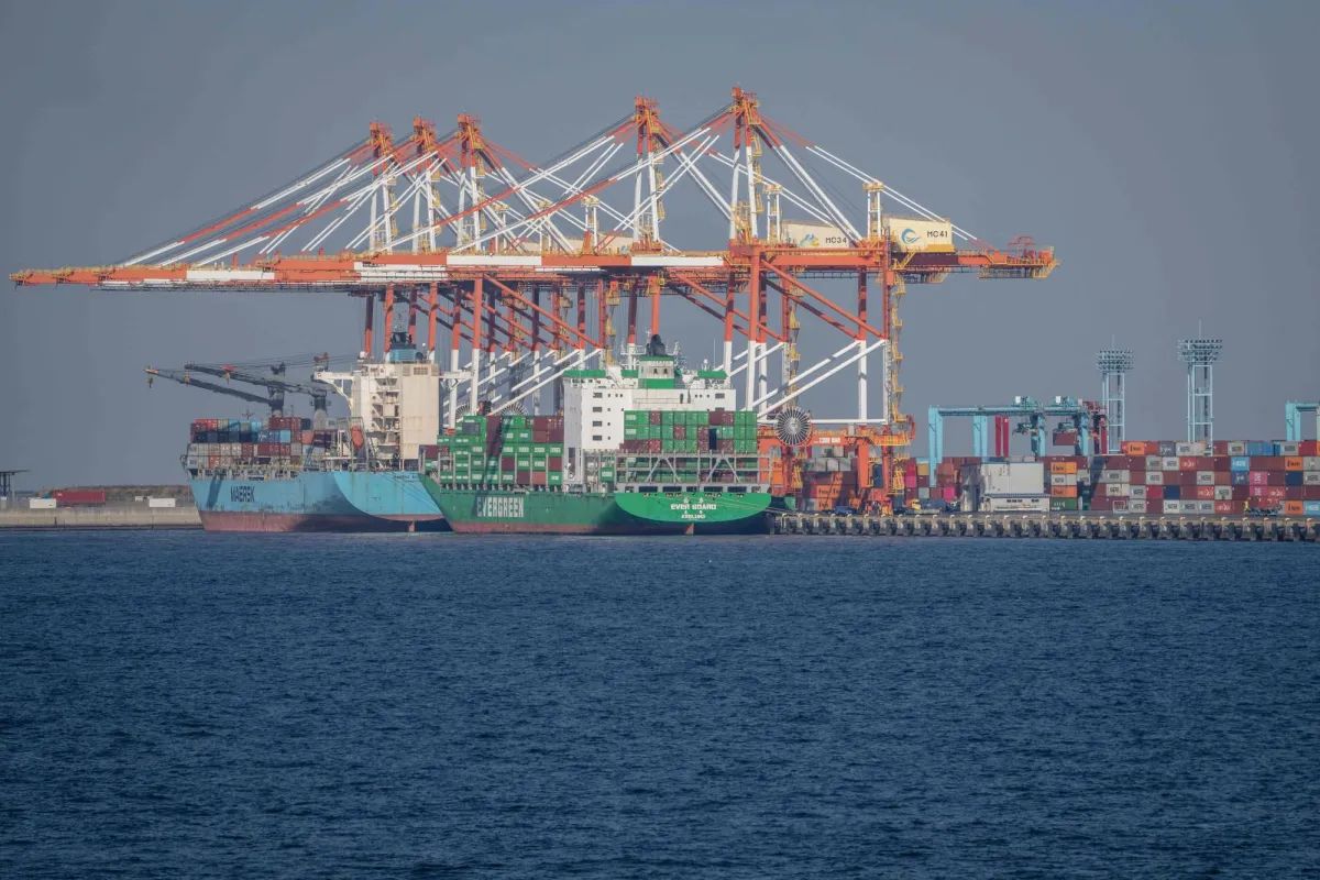 تراجع ثقة المستهلكين في اليابان بسبب ضغوط اقتصادية