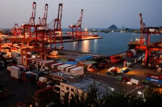 صادرات تايوان تسجل رقما قياسيا مدفوعة بالذكاء الاصطناعي