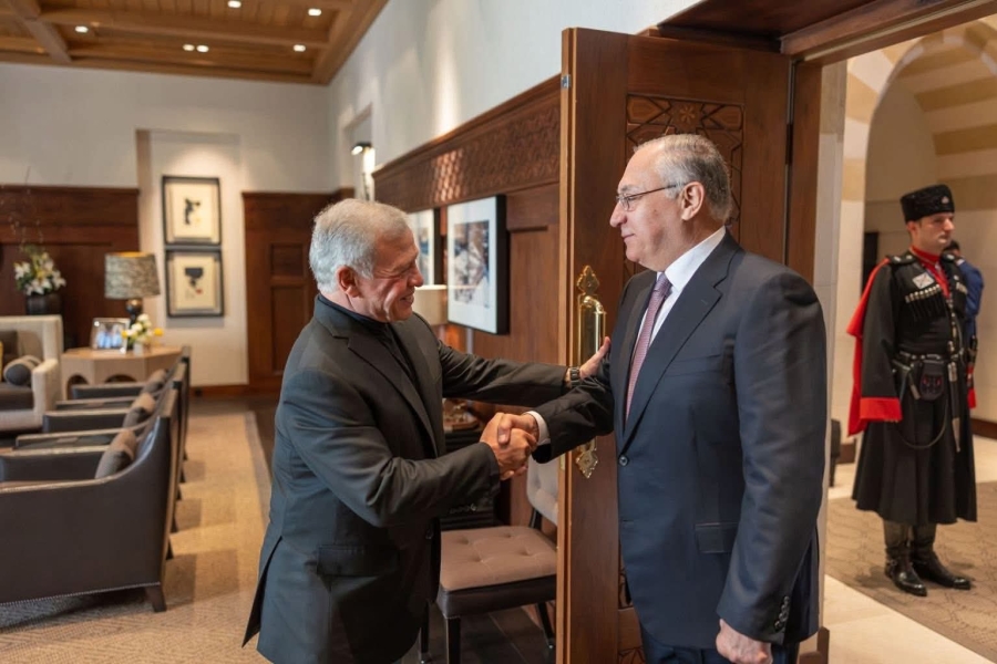 الملك يلتقي الباشا حجازي