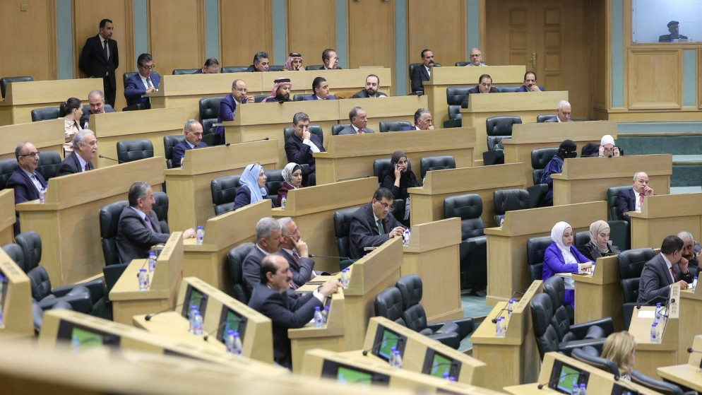 مجلس النواب يناقش قوانين الاحوال المدنية والسير