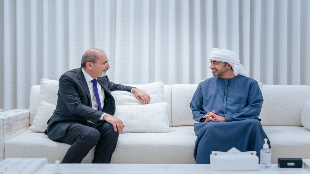 الصفدي يلتقي بن زايد في ابوظبي لبحث العلاقات الثنائية