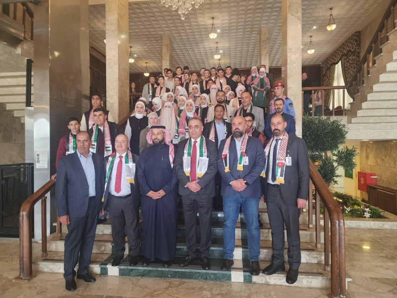 النائب البستنجي يستقبل طلاباً نظمه نادي منشية أبو حمور في محافظة الكرك