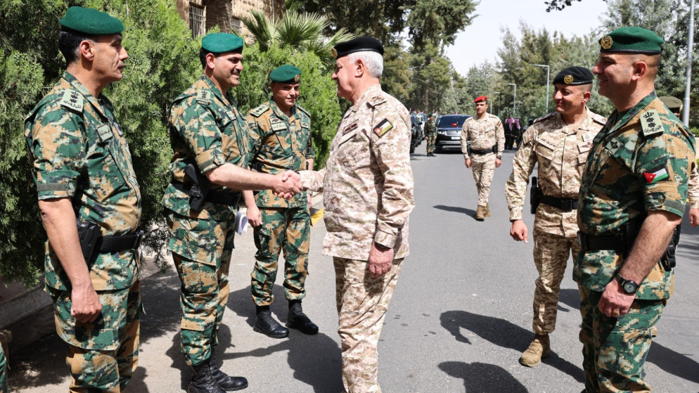 رئيس الاركان المشتركة يتفقد قيادة الحرس الملكي الخاص