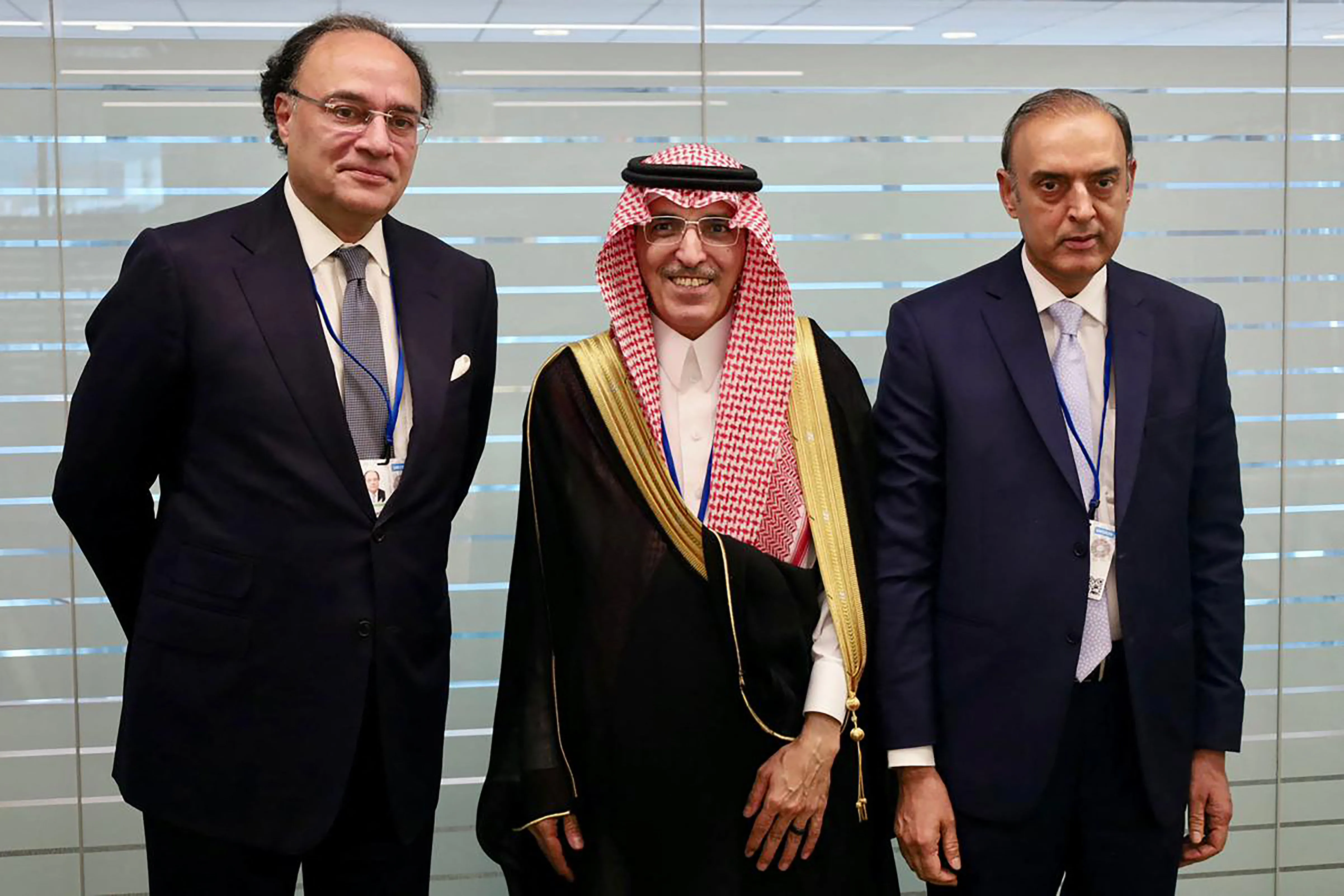 السعودية تدعم باكستان بـ 3 مليارات دولار لتخفيف الضغوط المالية