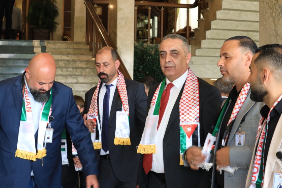 النواب قبل بدء الجلسة (صور)