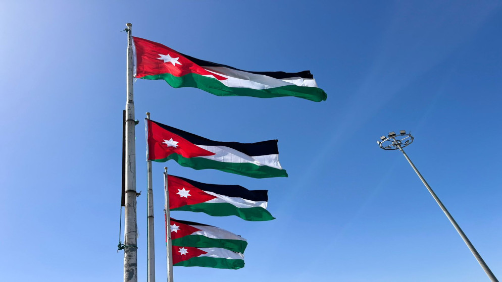 وزير التربية يؤكد اهمية يوم العلم لتعزيز الانتماء والولاء