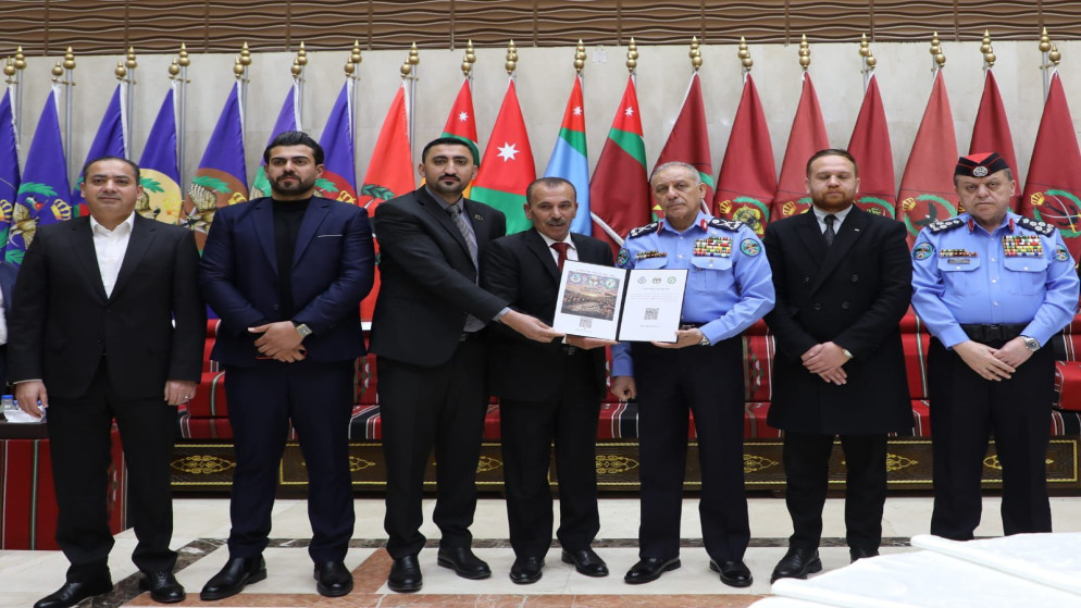 مدير الامن العام يبحث التعاون مع جمعية الملتقى الوطني