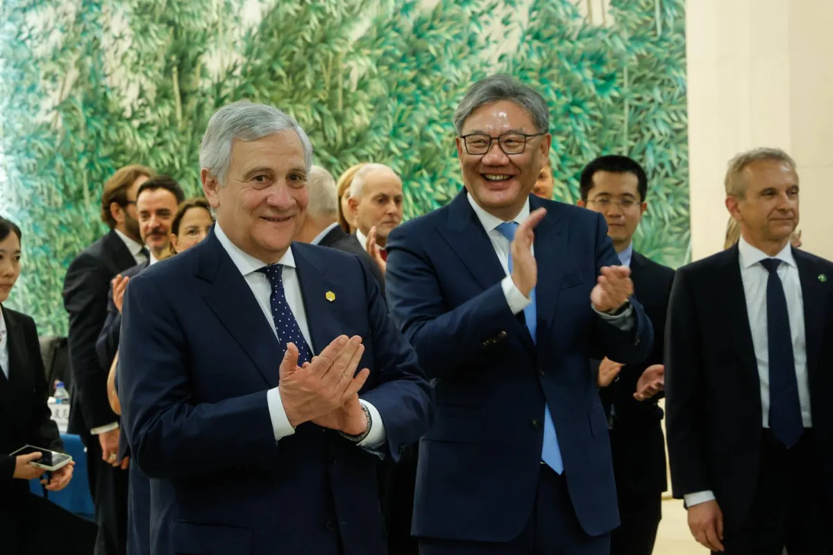 الصين تثمن العلاقات التجارية مع ايطاليا رغم اتساع الفائض