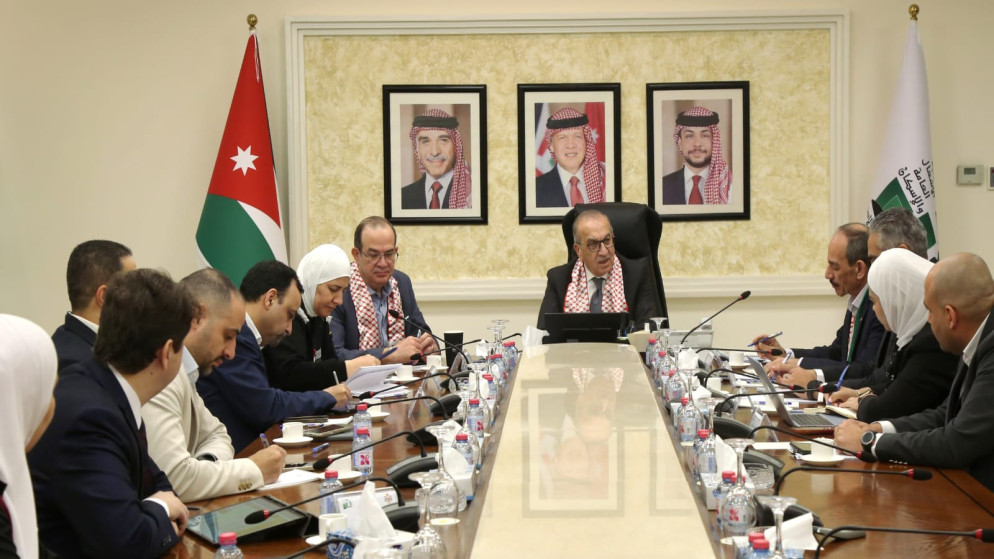 تطوير الدفع الالكتروني وتسريع التحول الرقمي في وزارة الاشغال