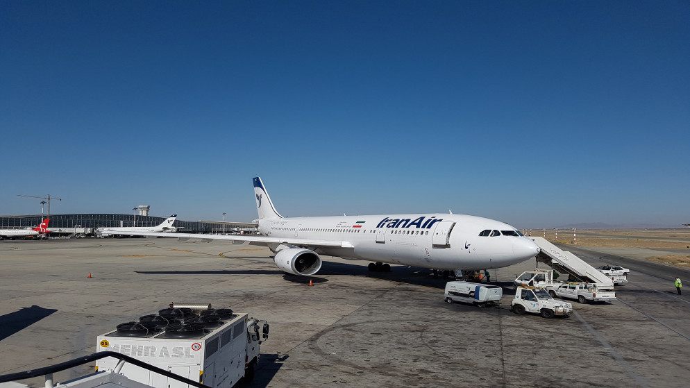 ايران تعيد فتح جزء من مجالها الجوي للرحلات الدولية