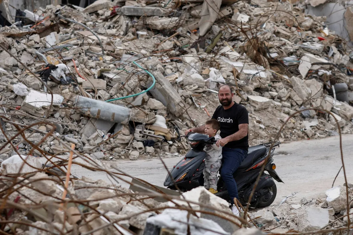 نازحون لبنانيون يتريثون بالعودة لبيوتهم خشية انهيار الهدنة