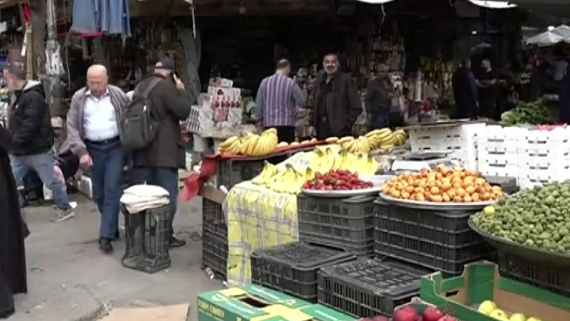 تاثير انخفاض الليرة على حياة السوريين وارتفاع الاسعار