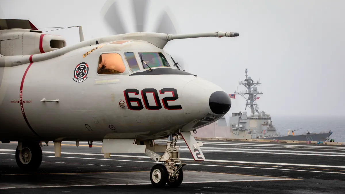 الجيش الاميركي يعيد 27 سفينة ايرانية قرب مضيق هرمز