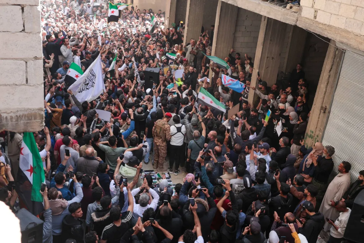 سوريا احتفالات بعد اعتقال المتهم بمجزرة التضامن