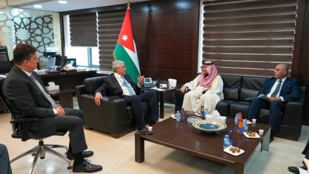 الاردن والسعودية تبحثان تعزيز النقل المشترك والربط السككي