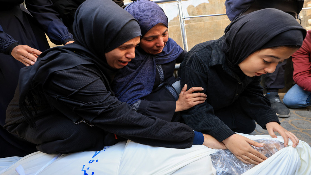 شهيدان فى قصف اسرائيلى على حى الزيتون شرقى غزة