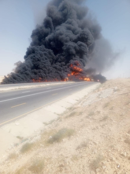 مشهد مروع في سواقه .. تصادم يغلق الصحراوي