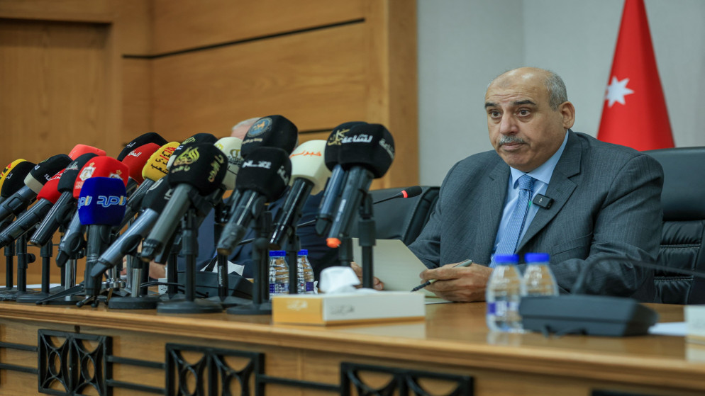 القاضي يشيد بعطاء العمال في مسيرة البناء الوطني