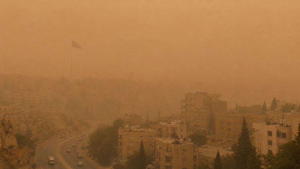 الارصاد تحذر من تدني الرؤية بسبب الغبار في المناطق الصحراوية