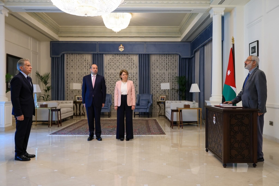 الحمارنة يؤدي القسم امام دولة حسٓان
