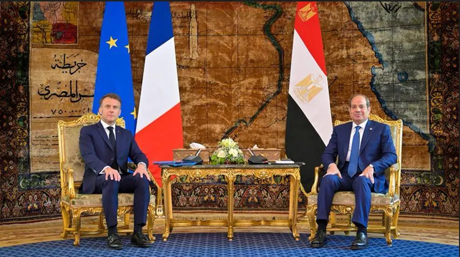 ماكرون يعزز الشراكة مع مصر ويبحث أزمات المنطقة