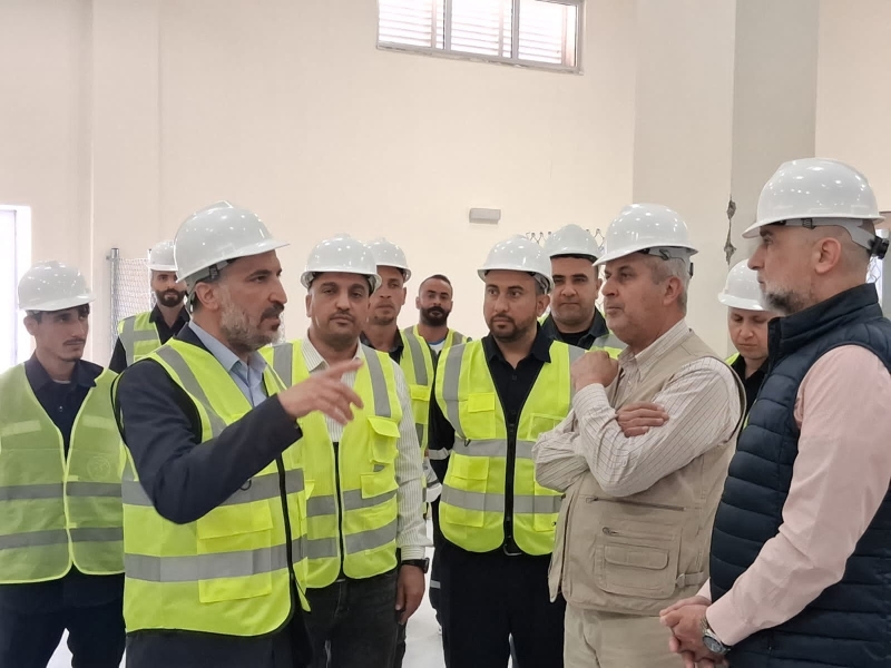 الخرابشة والبطاينة يتفقدان مشروع محطة تحويل الزرقاء الصناعية