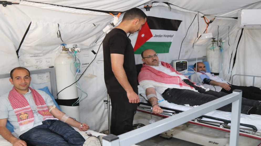 حملة للتبرع بالدم بتنظيم المستشفى الميداني الاردني في نابلس