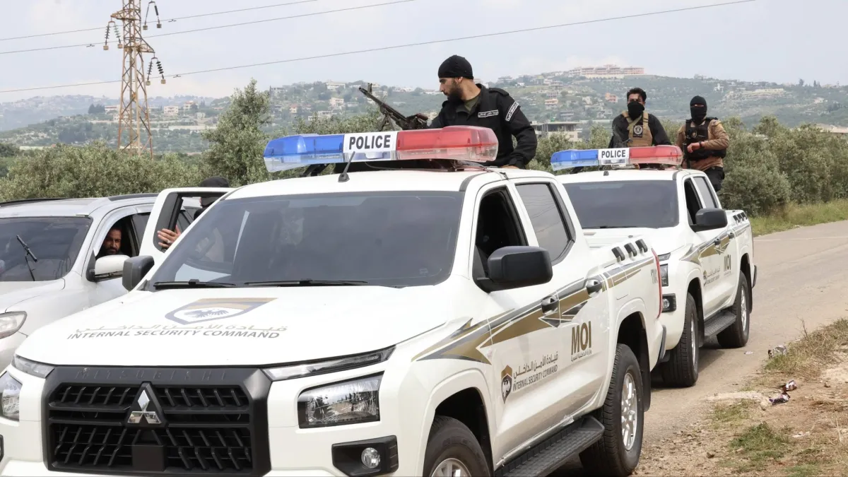 سوريا توقيف ضابط بعهد الاسد متهم بهجوم كيميائي