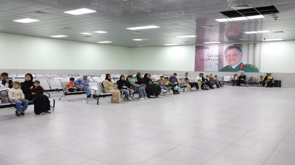 القوات المسلحة تجلي دفعة جديدة من اطفال غزة للعلاج بالاردن