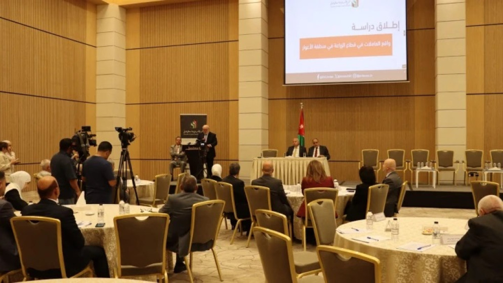 دراسة جديدة ترصد واقع العاملات في قطاع الزراعة بالاغوار