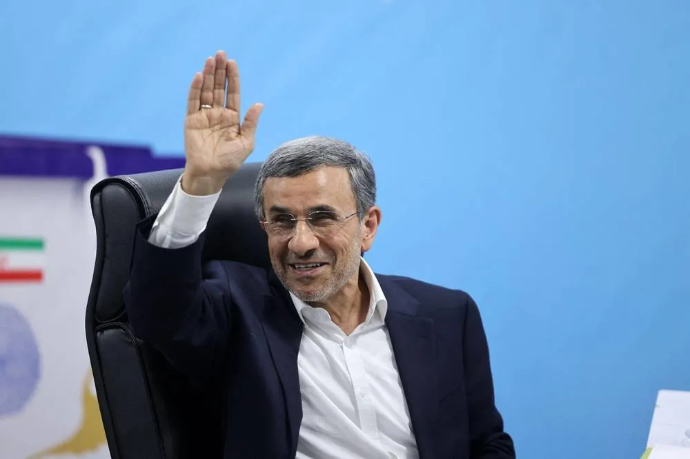 تقرير امريكا واسرائيل خططتا لاعادة احمدي نجاد لحكم ايران