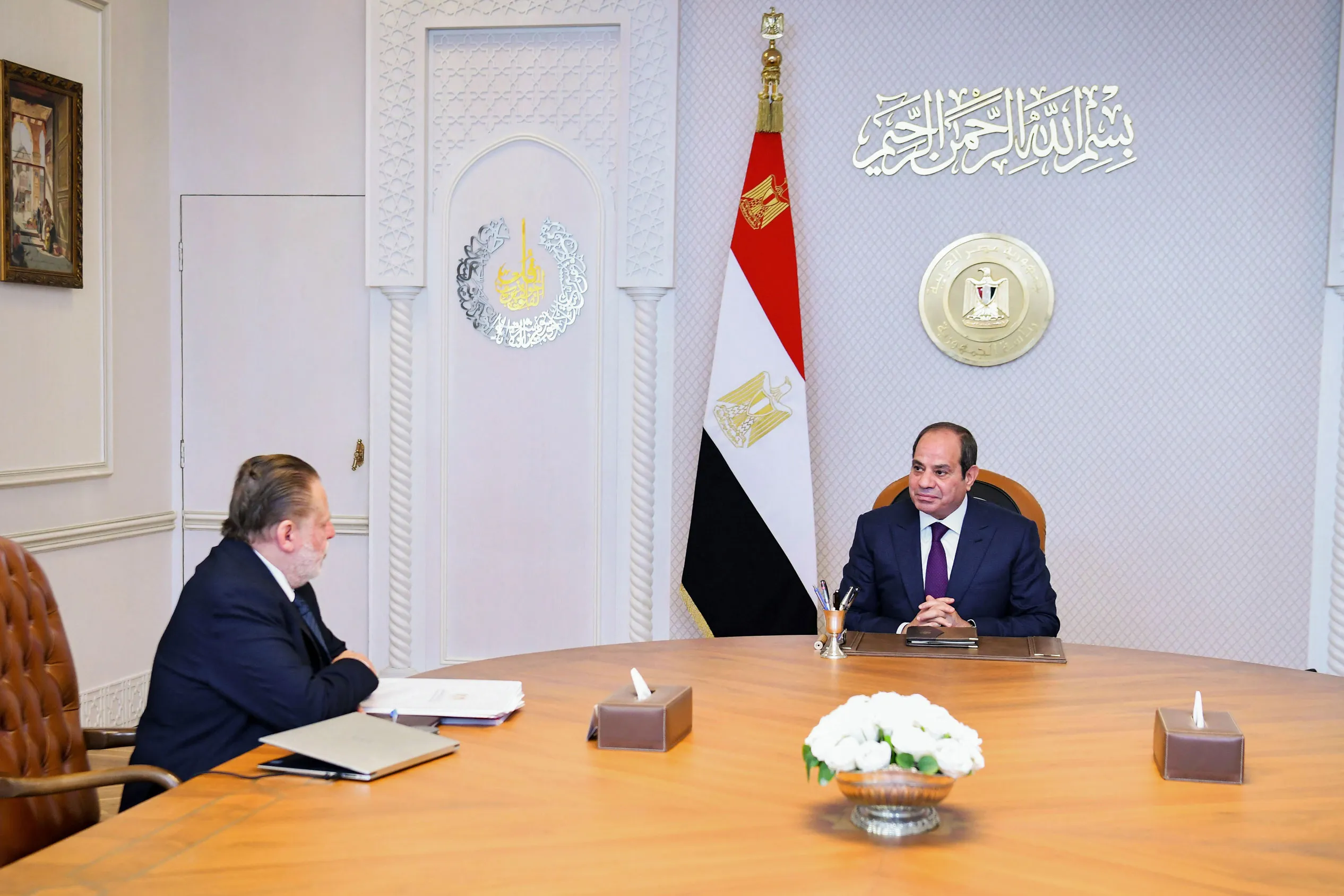 المركزي المصري يؤكد الالتزام بسياسة سعر الصرف المرن