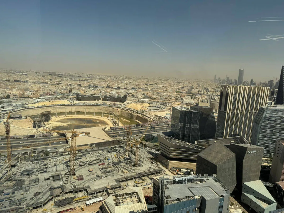 تحول السيولة يقود السوق السعودية وفرص واعدة بالتعليم والصناعة