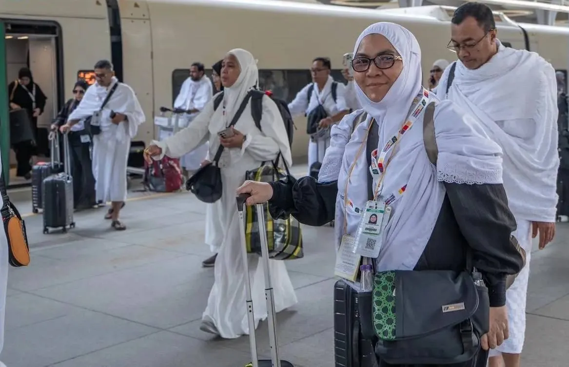 قطار الحرمين ينقل 800 الف راكب خلال موسم الحج