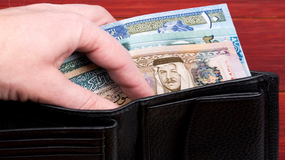 العيدية عادة تعزز التواصل والبهجة فى العيد