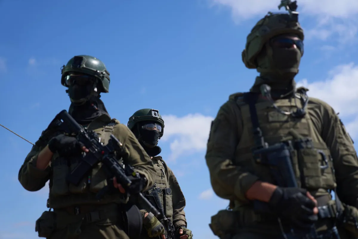 الجيش الاسرائيلي يستهدف قياديين بارزين من حماس في غزة
