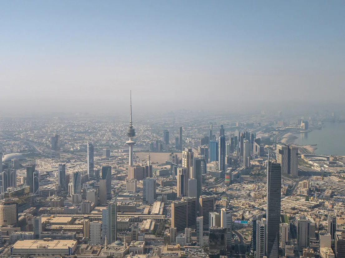 الجيش الكويتي يتصدى لهجمات صاروخية وطائرات مسيرة معادية