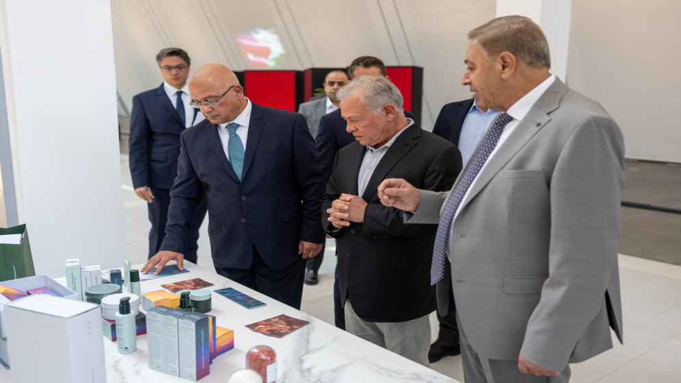 الملك يفتتح مشاريع حيوية لشركتي البوتاس وبرومين الاردن