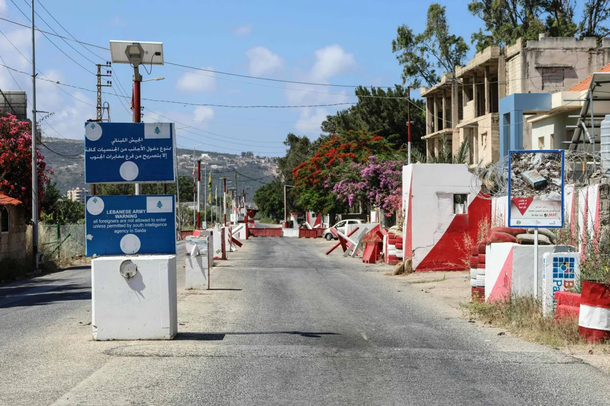 الجيش اللبناني يطالب النازحين بالتريث في العودة للمناطق الحدودية