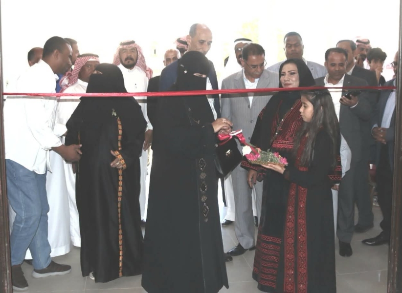 النائب الخضير تفتح البازار الوطني 