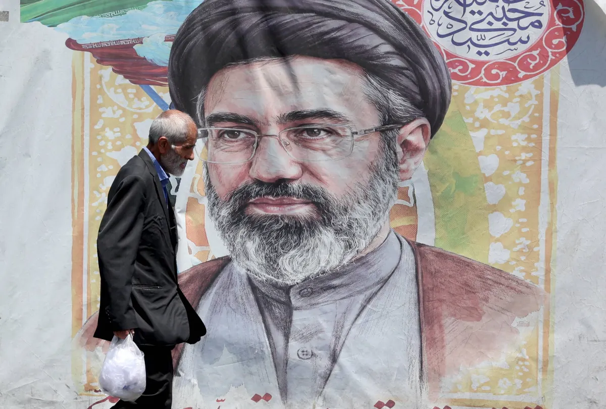 خامنئي يكشف تفاصيل موافقته على مذكرة التفاهم مع ادارة ترمب بضمانات بزشكيان