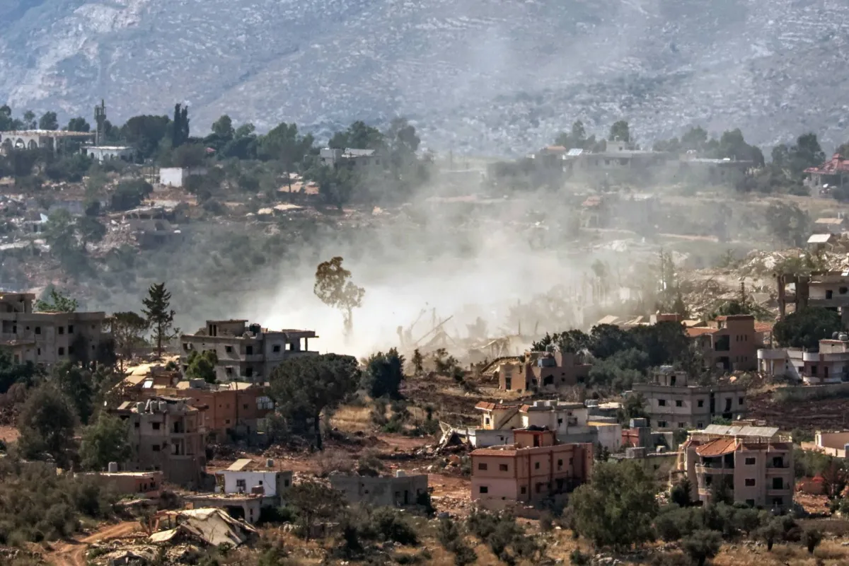 مقتل 16 شخصا في غارات اسرائيلية مكثفة على جنوب لبنان