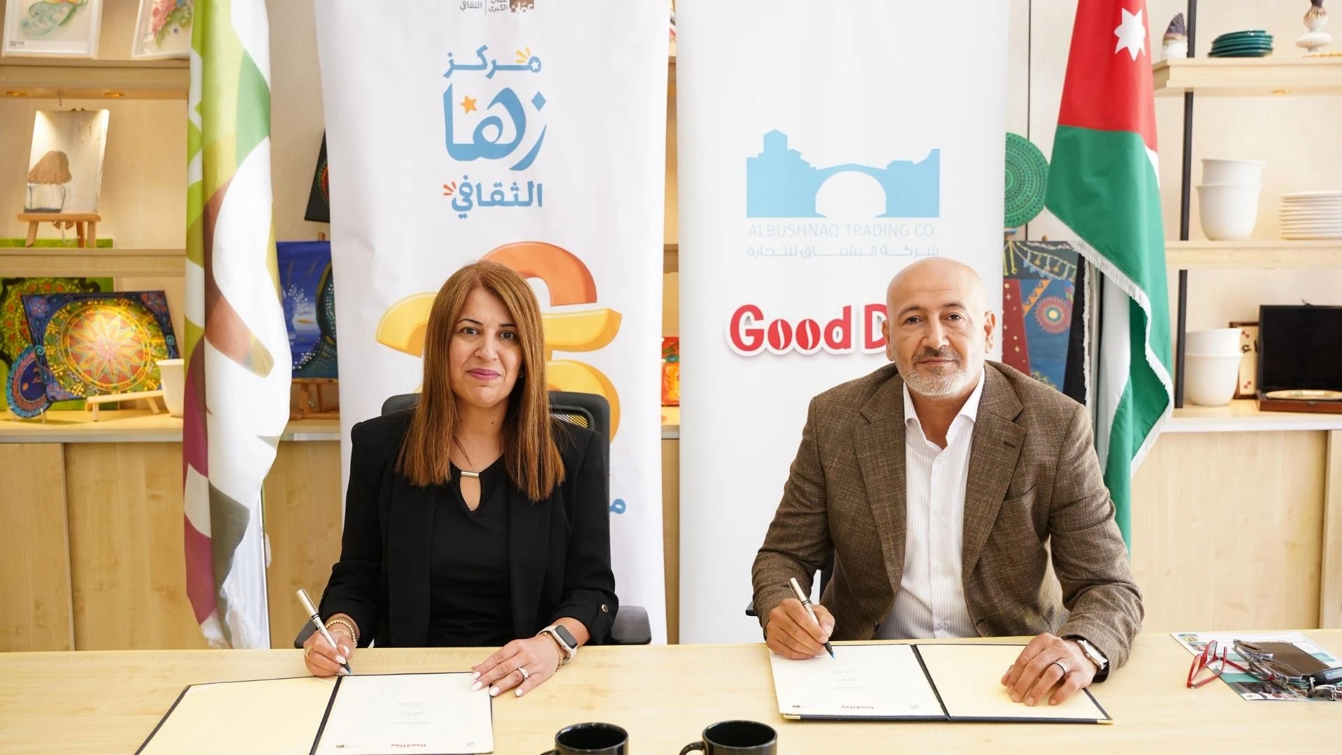شراكة استراتيجية بين مركز زها الثقافي وشركة البشناق لتعزيز الفعاليات المجتمعية