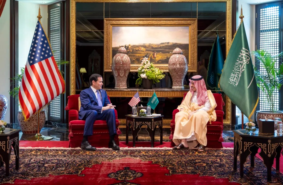 فيصل بن فرحان يبحث مع روبيو ونظيريه القطري والعماني مستجدات الاتفاق الامريكي الايراني