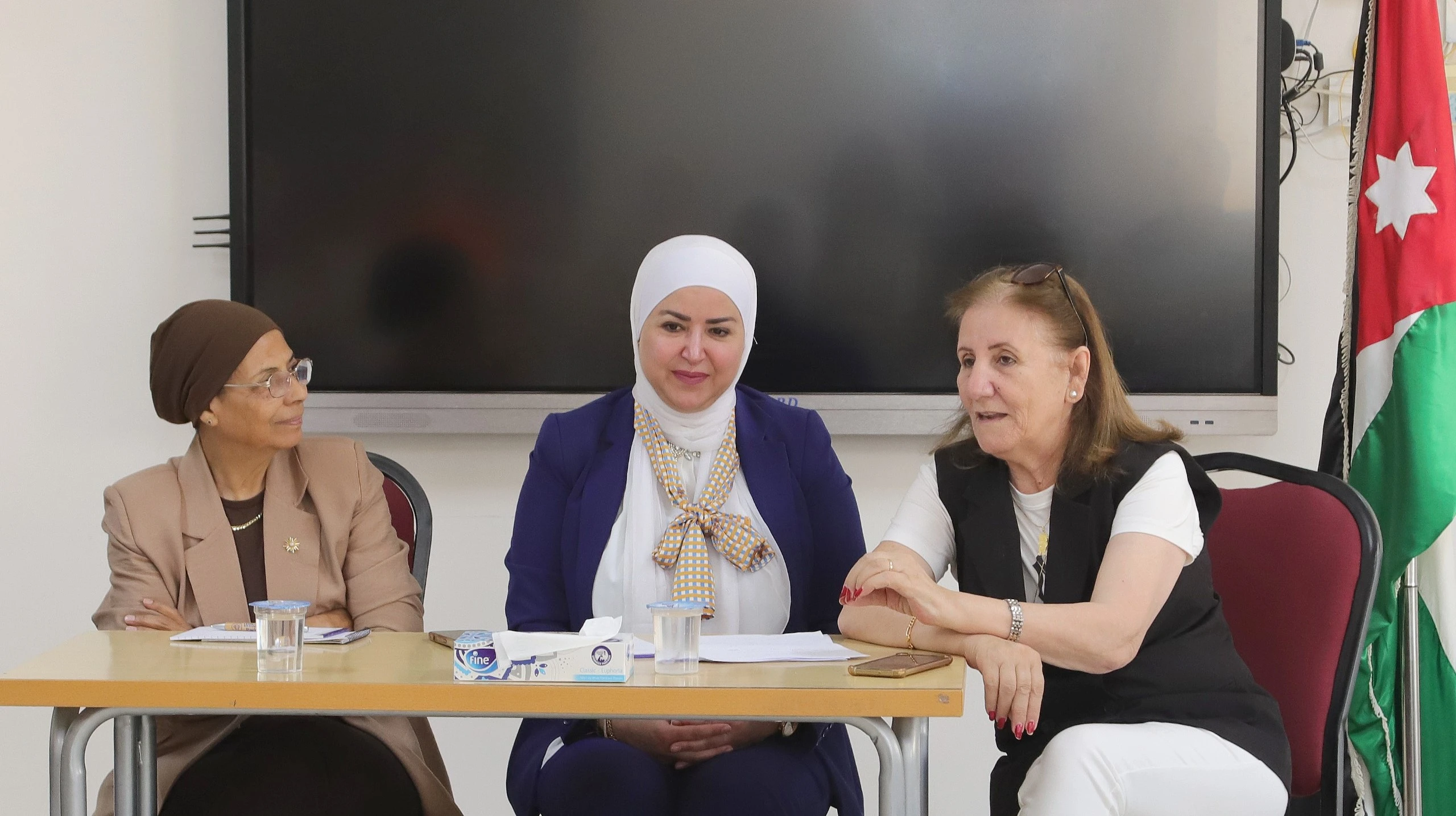 برلمانيات عربيات يبحثن مع برلمان الطفل الاردني سبل مناهضة العنف ضد المرأة
