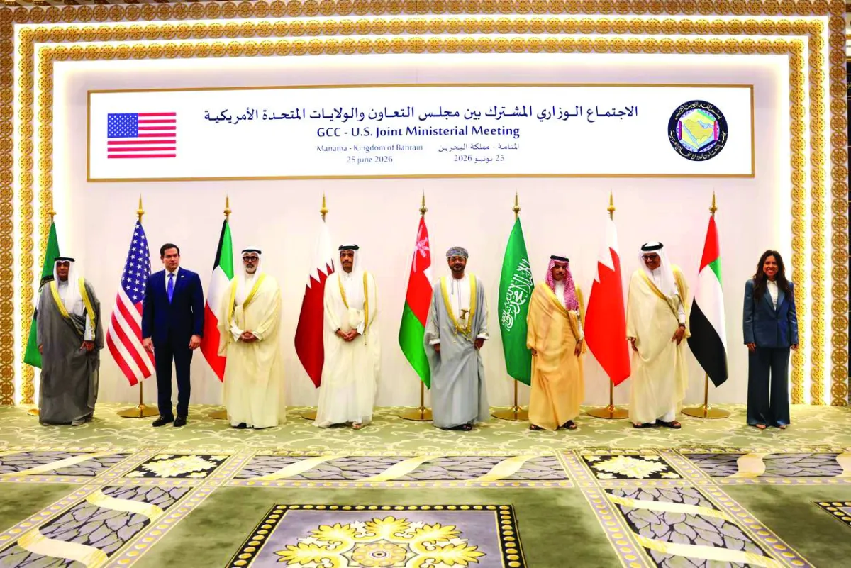 واشنطن ترفض رسوم مضيق هرمز وطهران تحذر السفن