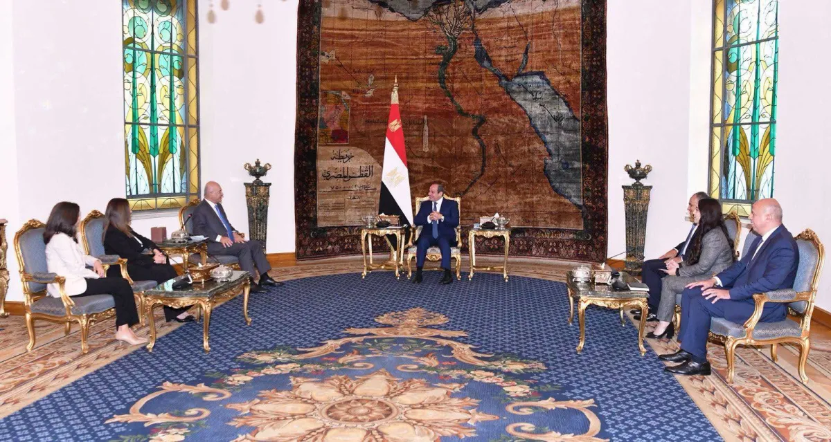 مصر تطالب المجتمع الدولي بتقاسم اعباء استضافة اللاجئين
