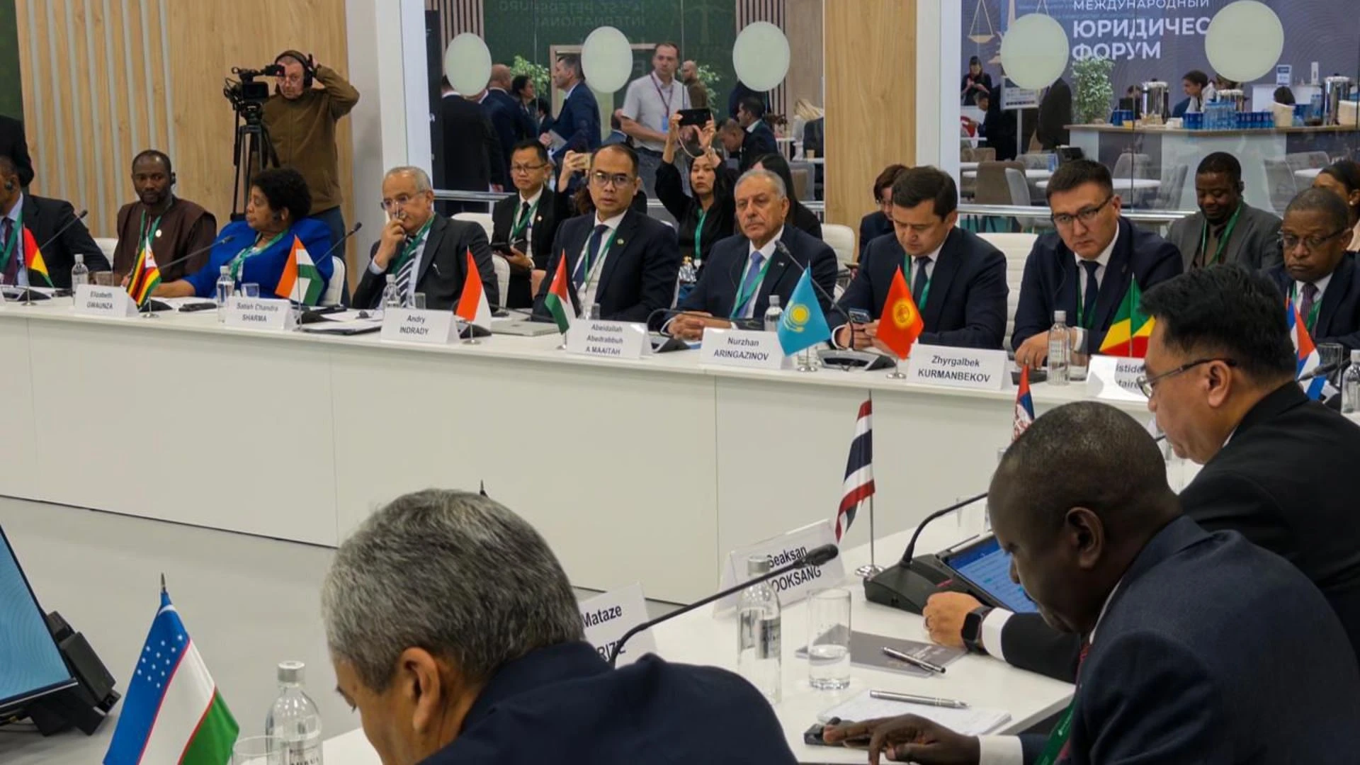 مدير الامن العام يشارك في منتدى سانت بطرسبرغ الدولي للعدالة والامن