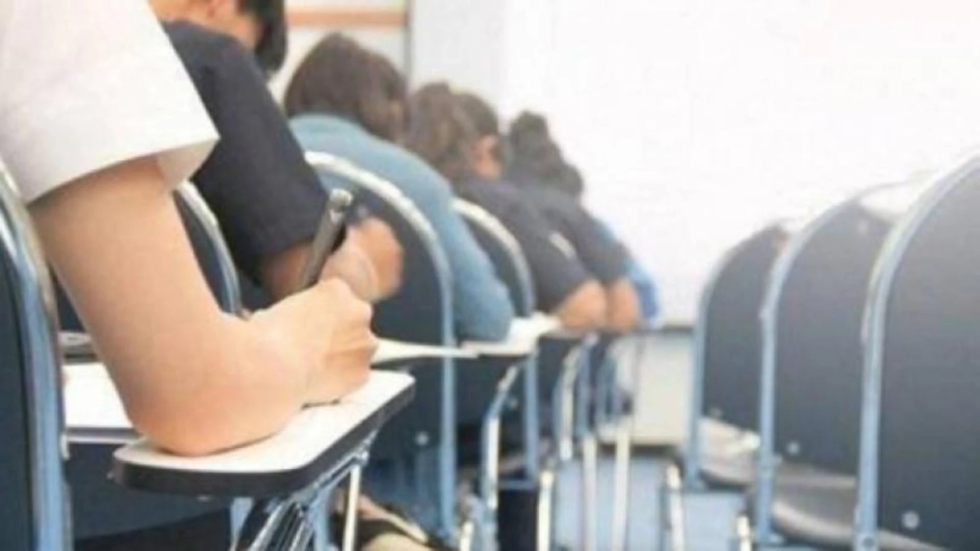 طلبة التوجيهي يواصلون امتحاناتهم غدا في مباحث رياضيات الاعمال وعلوم النفس والاجتماع